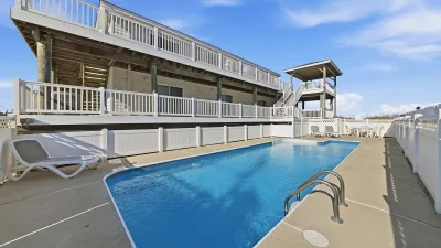 North Star – Pool