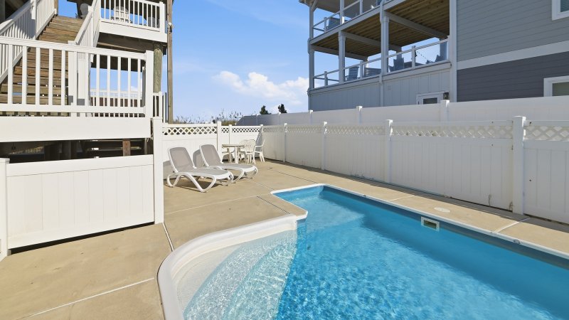 North Star – Pool