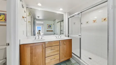 North Star – Private Bath for BR1