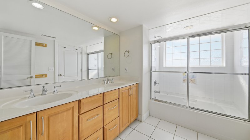 North Star – Private Bath for BR3