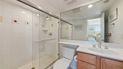 North Star – Private Bath for BR6