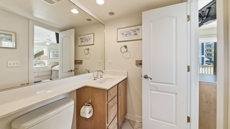 North Star – Private Bath for BR6