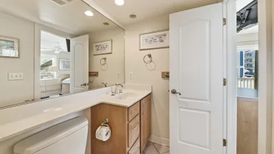 North Star – Private Bath for BR7