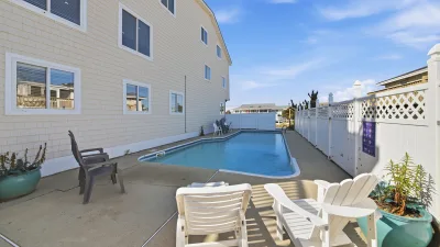 Absolutely Stellar – Pool