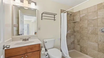 Absolutely Stellar – Private Bath for BR7