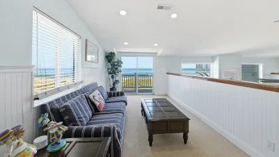 Absolutely Stellar – Sitting Area