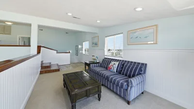 Absolutely Stellar – Sitting Area