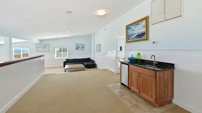 Absolutely Stellar – Wet Bar