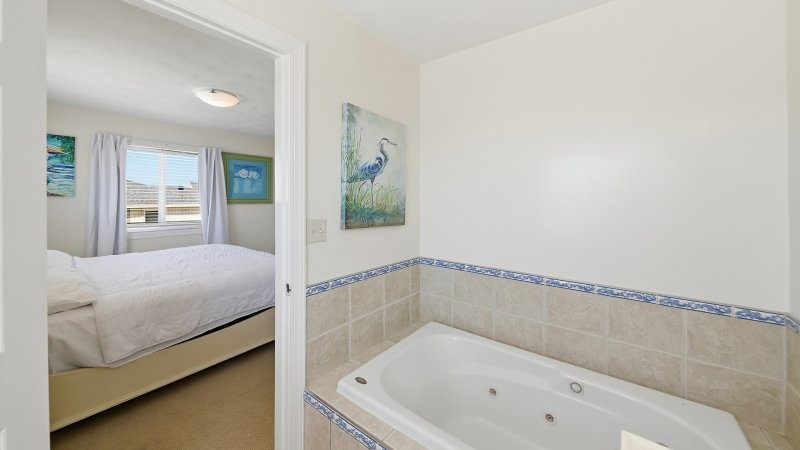 Absolutely Stellar – Private Bath for BR4