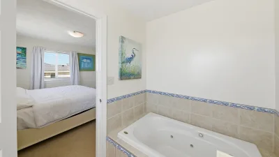 Absolutely Stellar – Private Bath for BR4