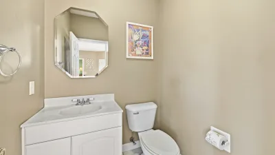Palacious – Common Bath for 2nd Floor