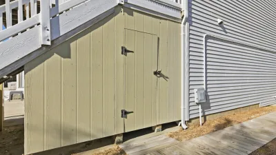 Palacious – Outdoor Shower