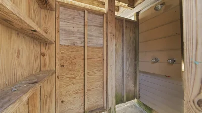Palacious – Outdoor Shower