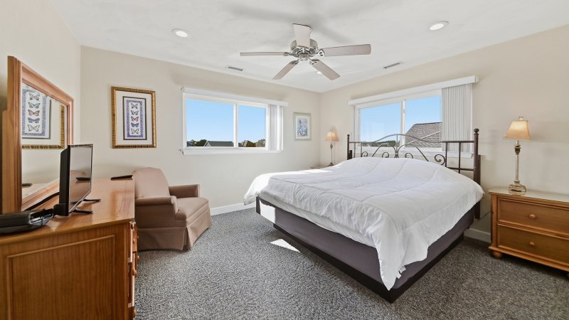 Palacious – Bedroom 1