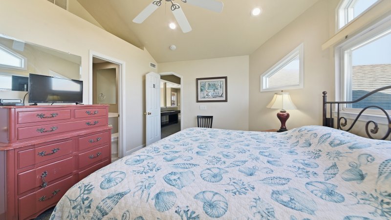 Palacious – Bedroom 3