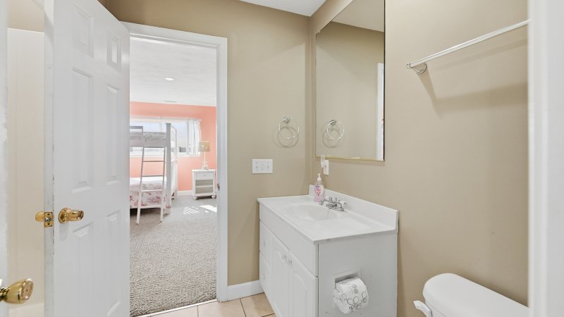 Palacious – Common Bath for BR3 and BR4