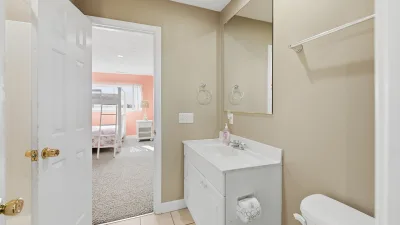 Palacious – Common Bath for BR3 and BR4