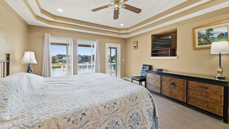 Palacious – Bedroom 5