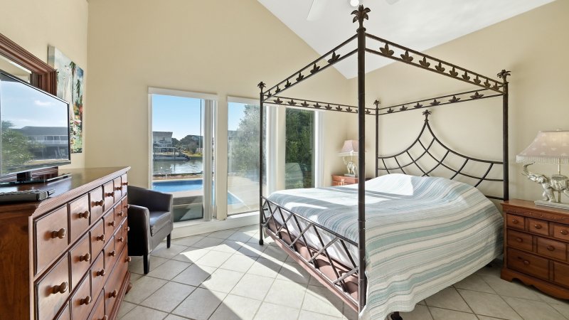 Palacious – Bedroom 7