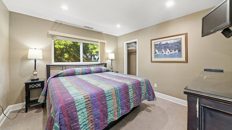 Palacious – Bedroom 8