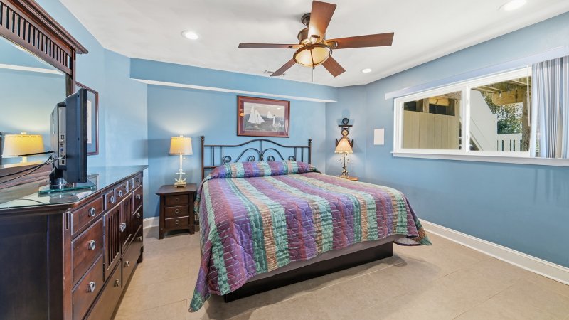 Palacious – Bedroom 9