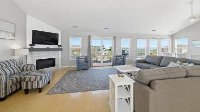Island Hopper – Living Room