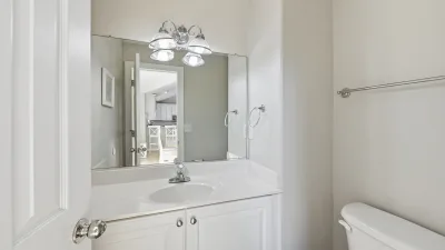 Island Hopper – Common Bath for 2nd Floor