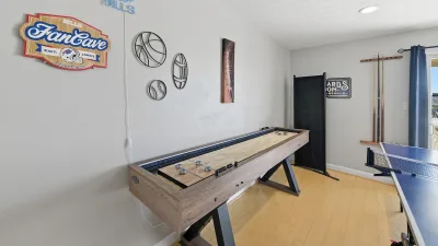 Island Hopper – Shuffleboard