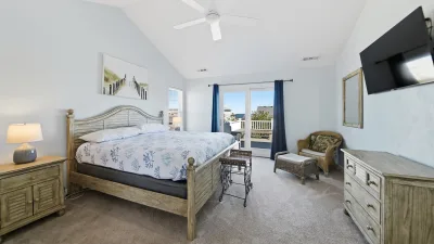 Island Hopper – Bedroom 1