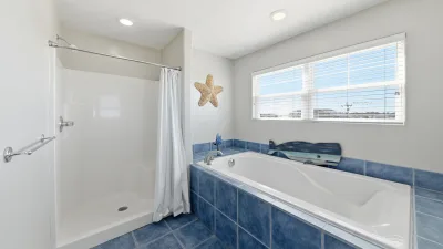 Island Hopper – Private Bath for BR1