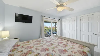Island Hopper – Bedroom 2
