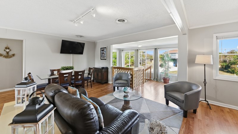 A Beach Oasis – Living Room