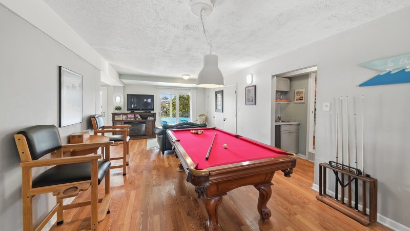 A Beach Oasis – Pool Table