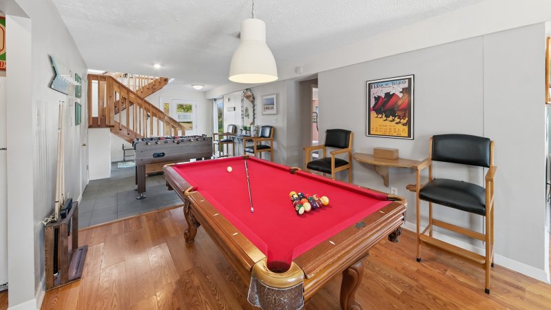 A Beach Oasis – Pool Table