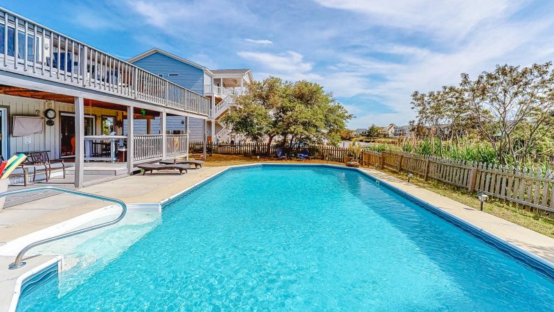 A Beach Oasis – Pool