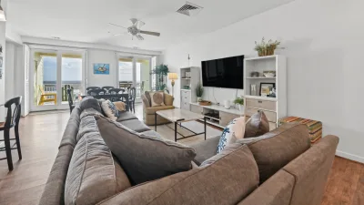 Oceanfront Oasis – Living Room