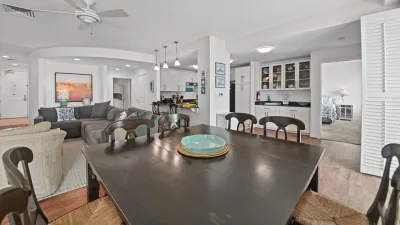 Oceanfront Oasis – Dining