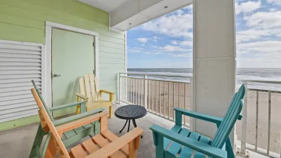Oceanfront Oasis – Balcony
