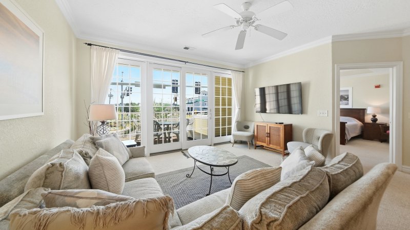 Southern Breeze – Living Room