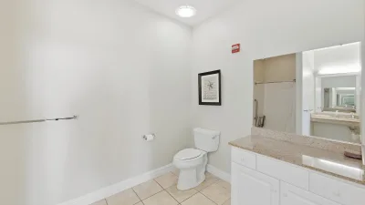 Southern Breeze – Private Bath for BR1