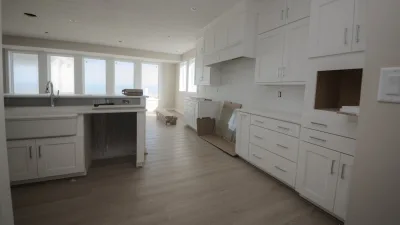 Coffee Grounds – Dining Under Renovation